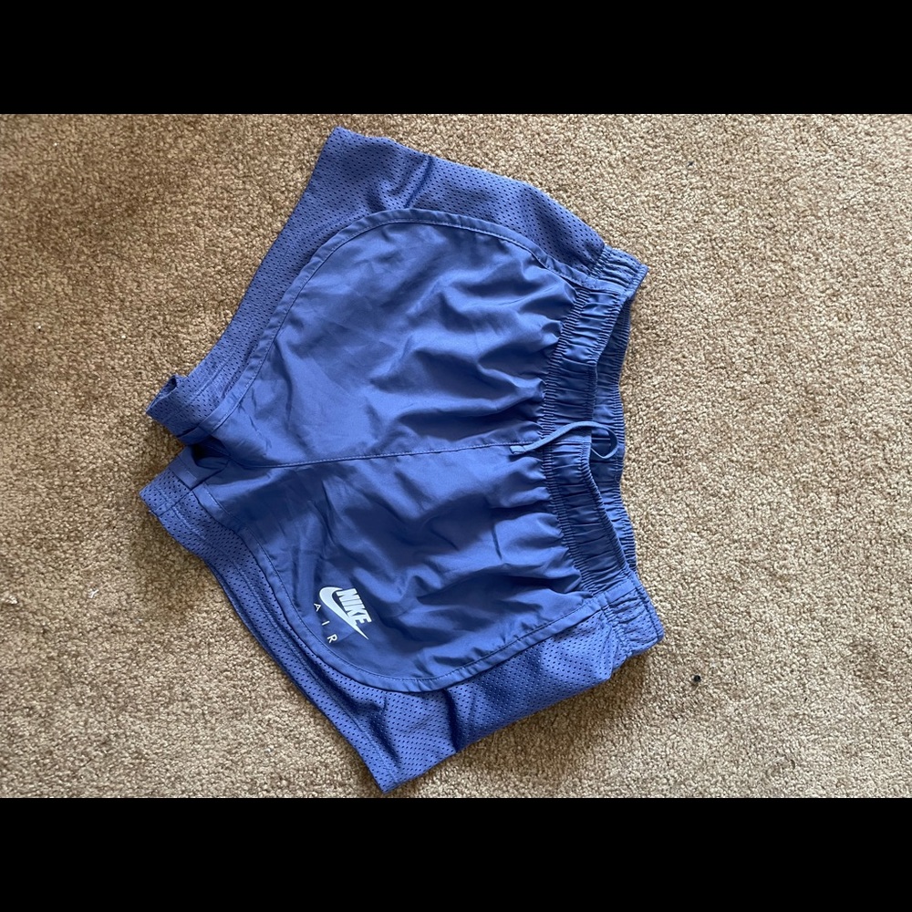 nike running shorts size small